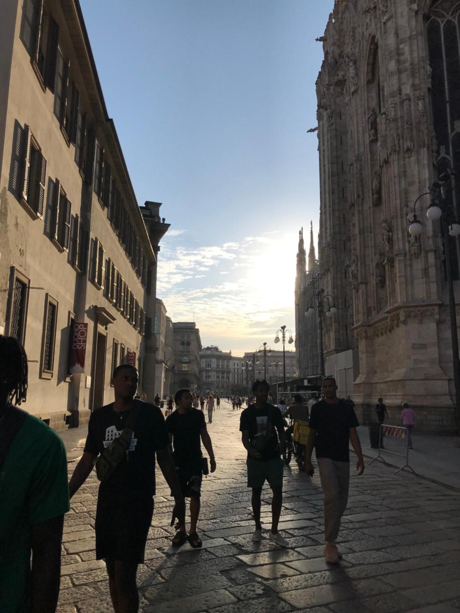 Free 30 Minutes Preemptive Cognitive Disconnect Therapy Price Location Real Duomo Palace Mini Suite Milano Exteriör bild