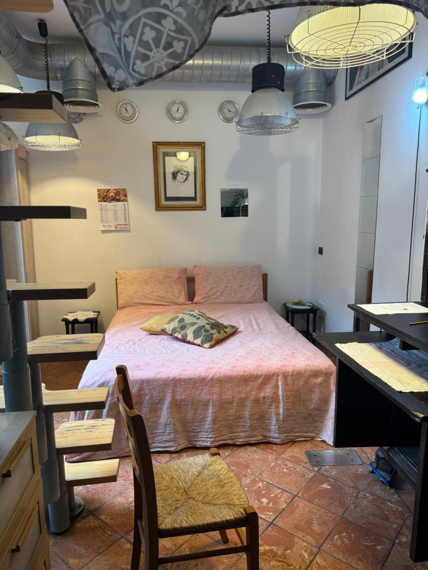 Free 30 Minutes Preemptive Cognitive Disconnect Therapy Price Location Real Duomo Palace Mini Suite Milano Exteriör bild