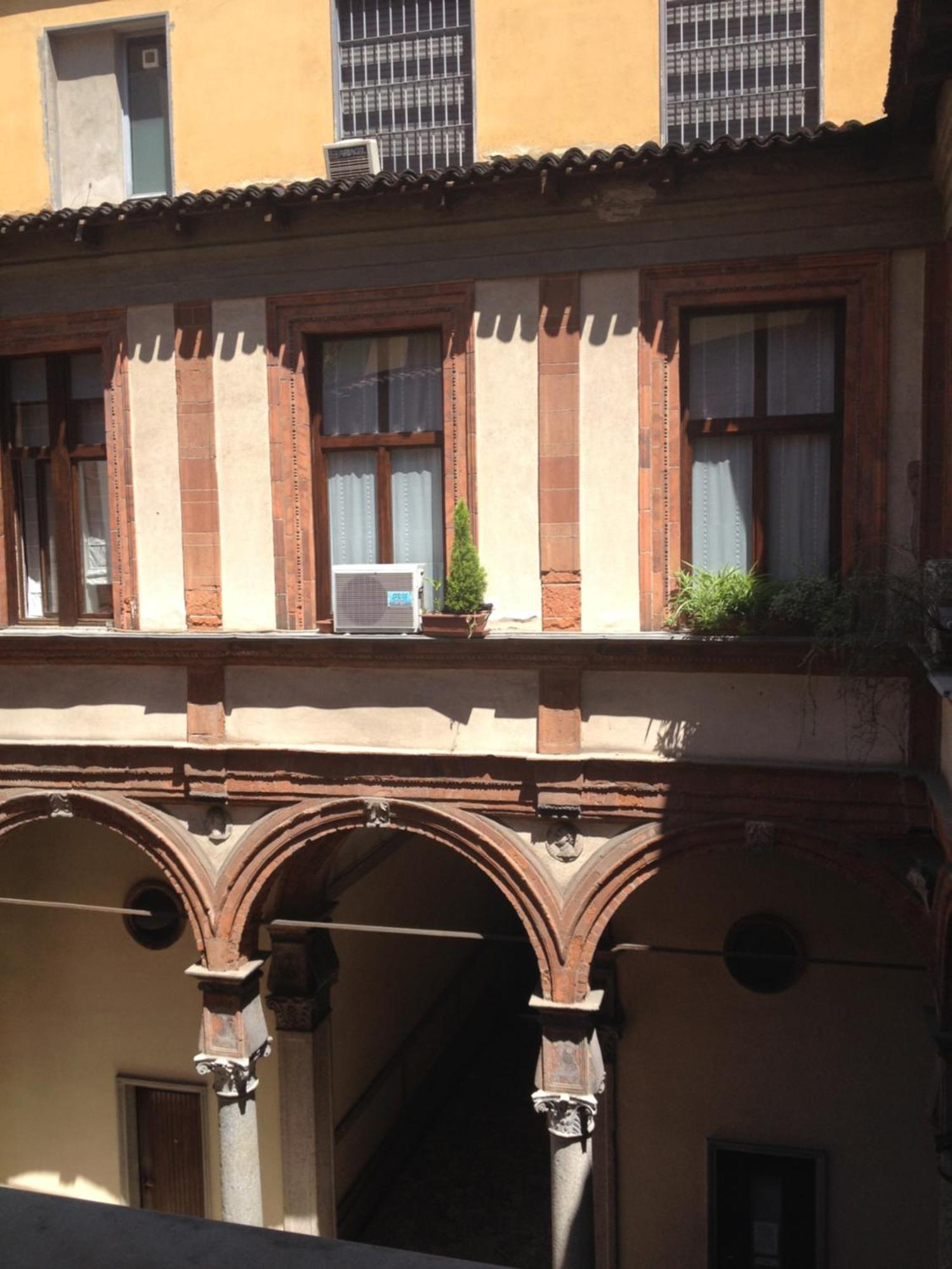 Free 30 Minutes Preemptive Cognitive Disconnect Therapy Price Location Real Duomo Palace Mini Suite Milano Exteriör bild