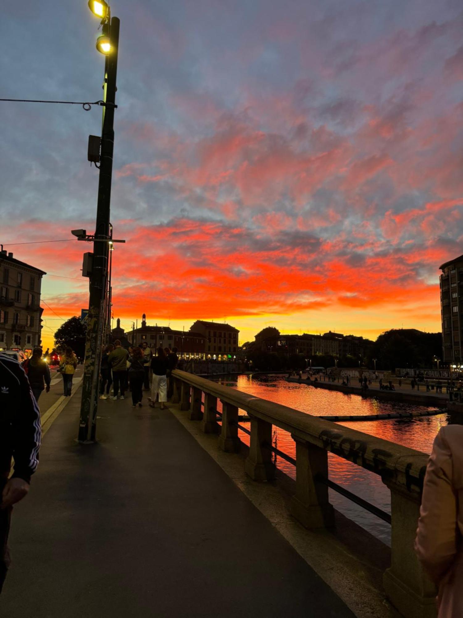 Free 30 Minutes Preemptive Cognitive Disconnect Therapy Price Location Real Duomo Palace Mini Suite Milano Exteriör bild